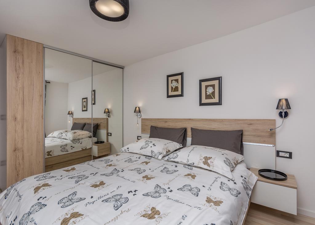 Luxury Apartments Sonja Пореч Екстериор снимка