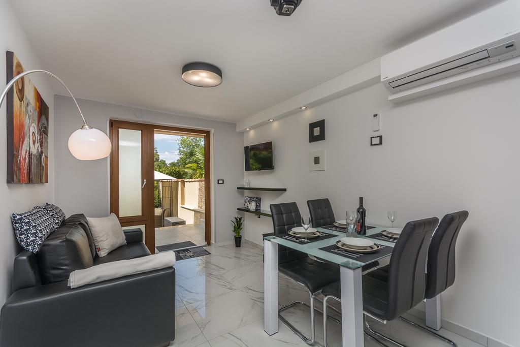 Luxury Apartments Sonja Пореч Екстериор снимка