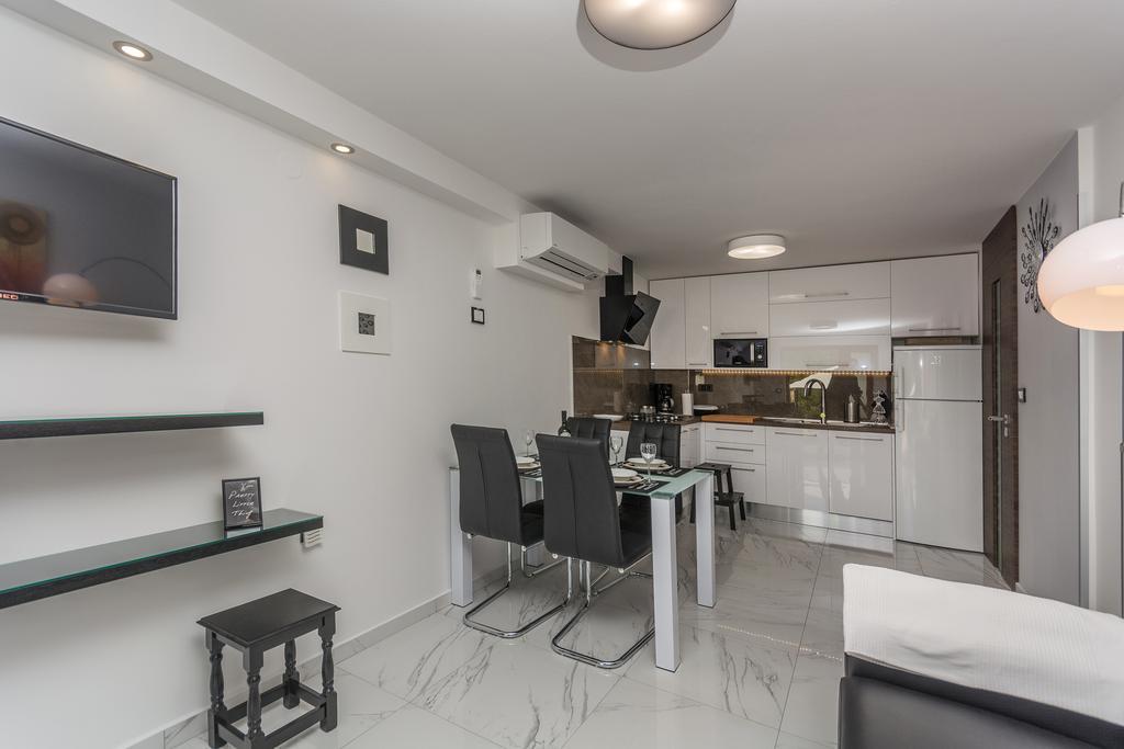 Luxury Apartments Sonja Пореч Екстериор снимка